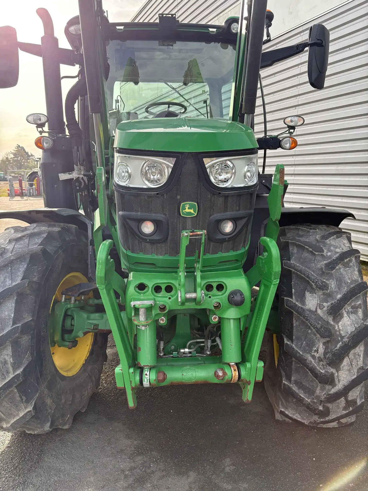 Image JOHN DEERE 6110R